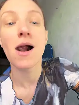 Snapshot of UmaTruewoman chatting on 11-12-25, 07:09 UmaTruewoman online show from 11-12-25, 07:09