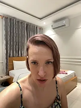 Snapshot of UmaTruewoman chatting on 11-21-25, 05:39 UmaTruewoman online show from 11-21-25, 05:39