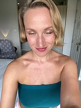 UmaTruewoman online show from 04-28-26, 05:01