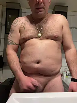 Snapshot of radoka chatting on 03-08-25, 05:33 radoka online show from 03-08-25, 05:33