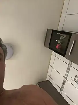 Snapshot of radoka chatting on 03-09-25, 10:19 radoka online show from 03-09-25, 10:19