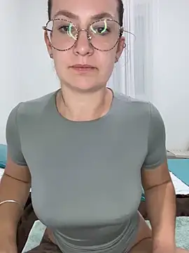 ladoucedu34 online show from 10-14-25, 08:20