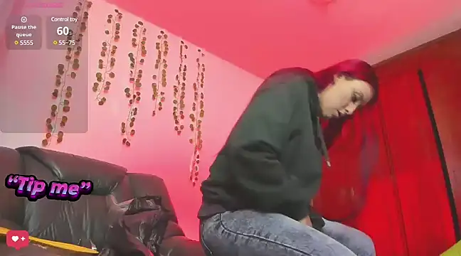 Snapshot of bonnie_moon_ chatting on 12-18-24, 11:08 bonnie moon  online show from 12-18-24, 11:08