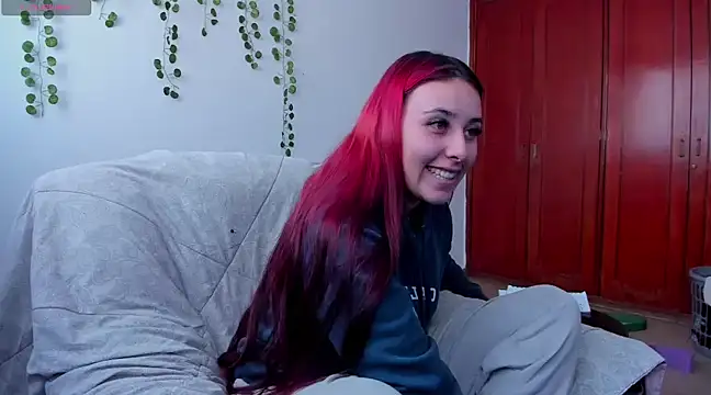 Snapshot of bonnie_moon_ chatting on 01-31-25, 08:12 bonnie moon  online show from 01-31-25, 08:12