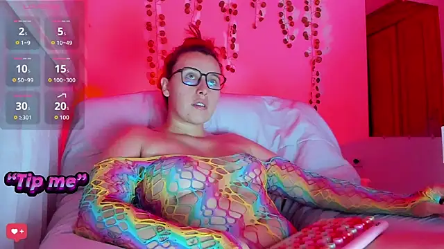 Snapshot of bonnie_moon_ chatting on 09-15-25, 12:10 bonnie moon  online show from 09-15-25, 12:10