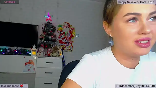 SuchCute online show from 12-31-24, 03:01