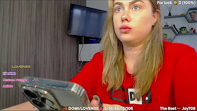 Snapshot of SuchCute chatting on 03-15-26, 03:01 SuchCute online show from 03-15-26, 03:01