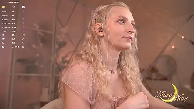 Snapshot of marylunamay chatting on 05-03-26, 06:19 marylunamay online show from 05-03-26, 06:19