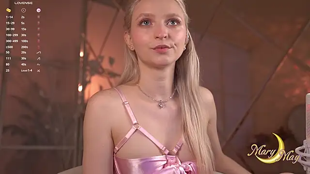 Snapshot of marylunamay chatting on 06-12-26, 04:33 marylunamay online show from 06-12-26, 04:33