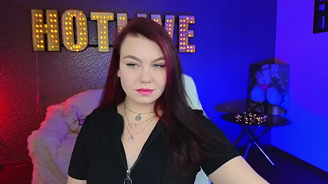 Lilumytrend online show from 12-19-24, 12:23