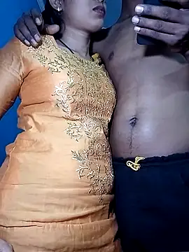 Snapshot of Desisumana chatting on 02-23-25, 12:48 Desisumana online show from 02-23-25, 12:48