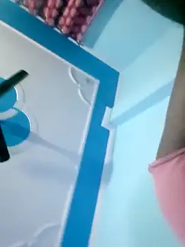 Snapshot of Desisumana chatting on 03-02-25, 05:04 Desisumana online show from 03-02-25, 05:04