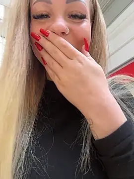 Highschoolpussy online show from 11-17-25, 09:37