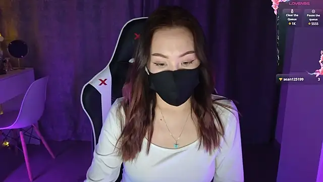 Snapshot of malady_ chatting on 01-16-25, 03:46 malady online show from 01-16-25, 03:46