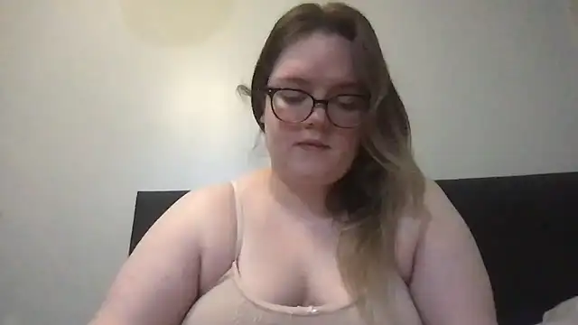 honeyyy24 online show from 01-17-26, 02:22