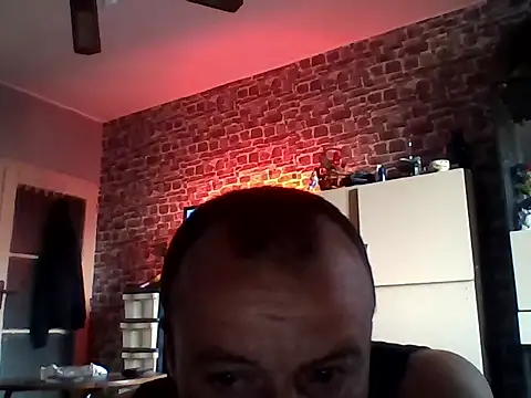 Snapshot of Nikolaiyy chatting on 05-13-26, 03:59 Nikolaiyy online show from 05-13-26, 03:59