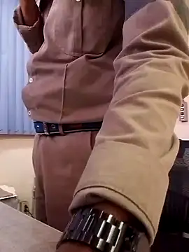 EnriquePersian197 online show from 01-09-25, 07:50