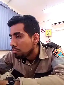 EnriquePersian197 online show from 02-10-25, 09:25