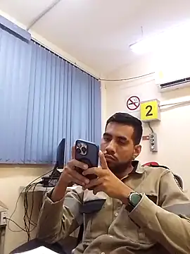 EnriquePersian197 online show from 02-19-25, 01:18