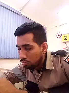 EnriquePersian197 online show from 02-24-25, 06:47