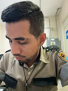 EnriquePersian197 online show from 03-19-25, 01:32