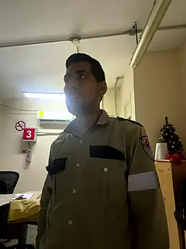 EnriquePersian197 online show from 01-07-26, 12:18