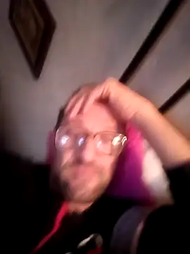 Snapshot of Porco81cazzo chatting on 12-16-25, 08:03 Porco81cazzo online show from 12-16-25, 08:03