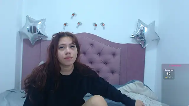 Snapshot of crystalhoneyy1 chatting on 12-20-24, 11:32 crystalhoneyy1 online show from 12-20-24, 11:32