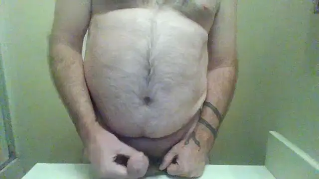 WatchinU82 online show from 10-10-25, 04:55