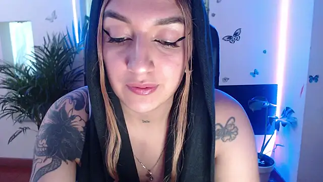 Lia-mitch online show from 09-10-25, 06:19