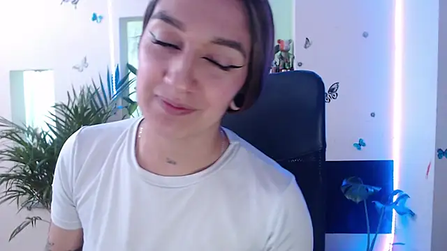 Lia-mitch online show from 09-16-25, 05:36