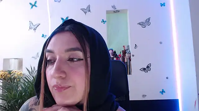 Lia-mitch online show from 10-15-25, 06:41