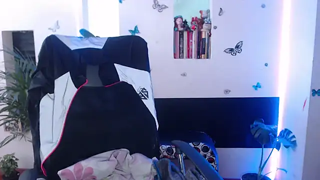 Lia-mitch online show from 12-02-25, 06:47