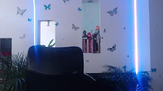 Lia-mitch online show from 04-23-26, 06:54