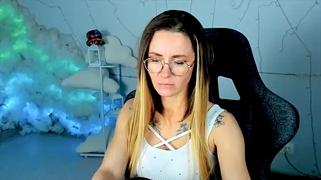 LadyIzabel online show from 02-23-25, 11:44