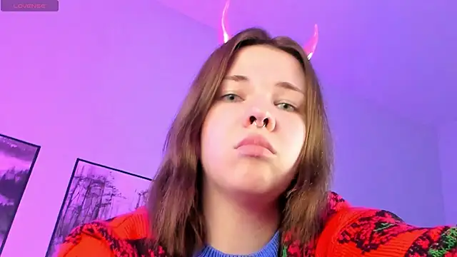 Snapshot of AliceSunday chatting on 02-01-25, 11:10 AliceSunday online show from 02-01-25, 11:10