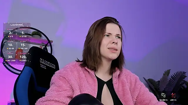 Snapshot of AliceSunday chatting on 02-12-25, 01:59 AliceSunday online show from 02-12-25, 01:59