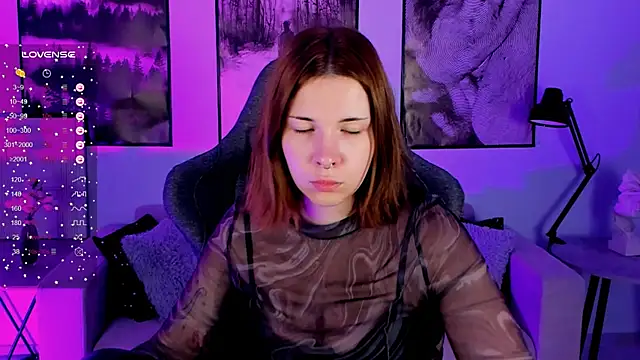 Snapshot of AliceSunday chatting on 02-13-25, 02:09 AliceSunday online show from 02-13-25, 02:09