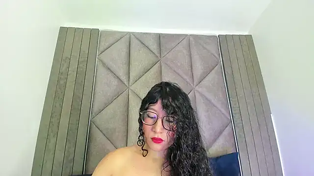 Snapshot of BriaConner_ chatting on 02-03-25, 02:25 BriaConner online show from 02-03-25, 02:25