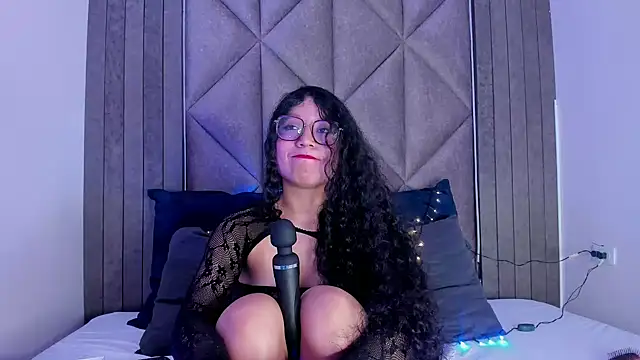 Snapshot of BriaConner_ chatting on 02-04-25, 09:49 BriaConner online show from 02-04-25, 09:49