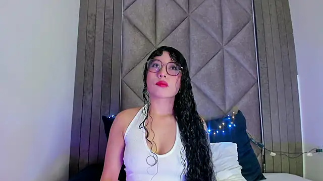 Snapshot of BriaConner_ chatting on 02-10-25, 02:08 BriaConner online show from 02-10-25, 02:08