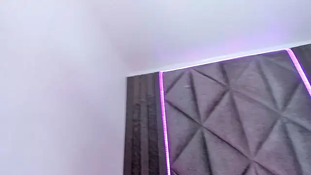 Snapshot of BriaConner_ chatting on 03-19-25, 06:57 BriaConner online show from 03-19-25, 06:57