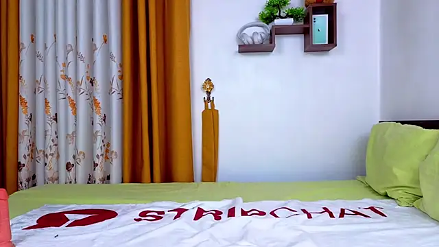 Snapshot of Sl_nishi chatting on 10-15-25, 06:35 Sl nishi online show from 10-15-25, 06:35