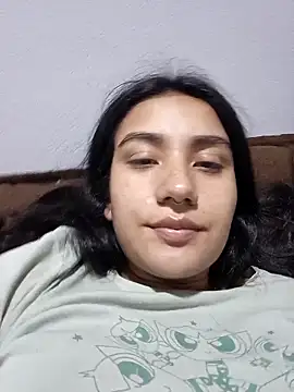 Snapshot of Hellen_Alex chatting on 05-13-26, 02:25 Hellen Alex online show from 05-13-26, 02:25