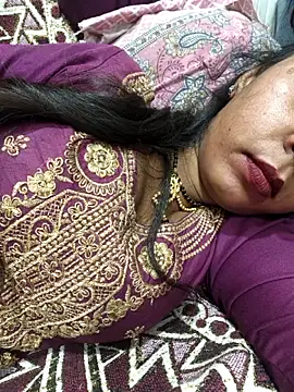 Snapshot of Sharmila-Singh chatting on 10-21-25, 07:25 Sharmila-Singh online show from 10-21-25, 07:25