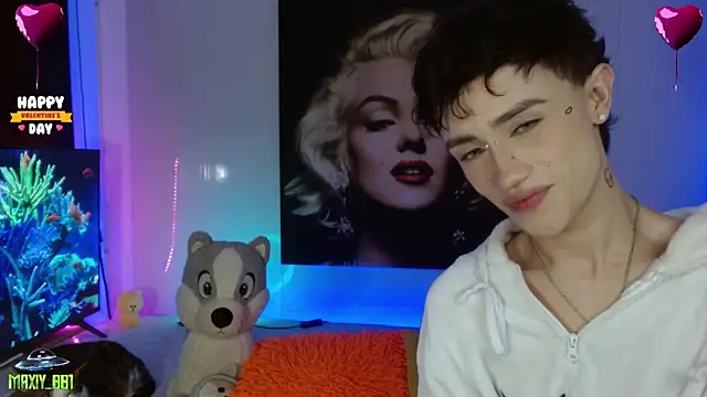 maxiy 001 online show from 02-12-25, 09:20