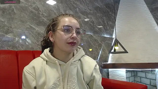 Snapshot of _isaabellaa chatting on 01-18-25, 11:21  isaabellaa online show from 01-18-25, 11:21