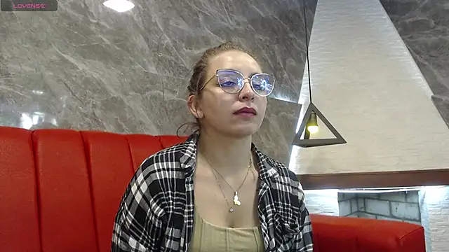 Snapshot of _isaabellaa chatting on 03-07-25, 11:07  isaabellaa online show from 03-07-25, 11:07