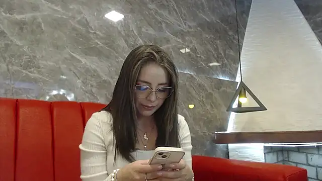 Snapshot of _isaabellaa chatting on 03-10-25, 05:29  isaabellaa online show from 03-10-25, 05:29