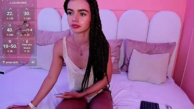 Snapshot of helen_kinett chatting on 12-21-24, 10:19 helen kinett online show from 12-21-24, 10:19